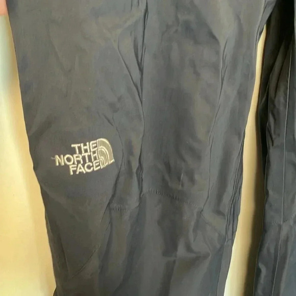 The  North Face HyVent black pants - Picture 2 of 9